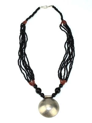 Collier-perles-touareg_5061